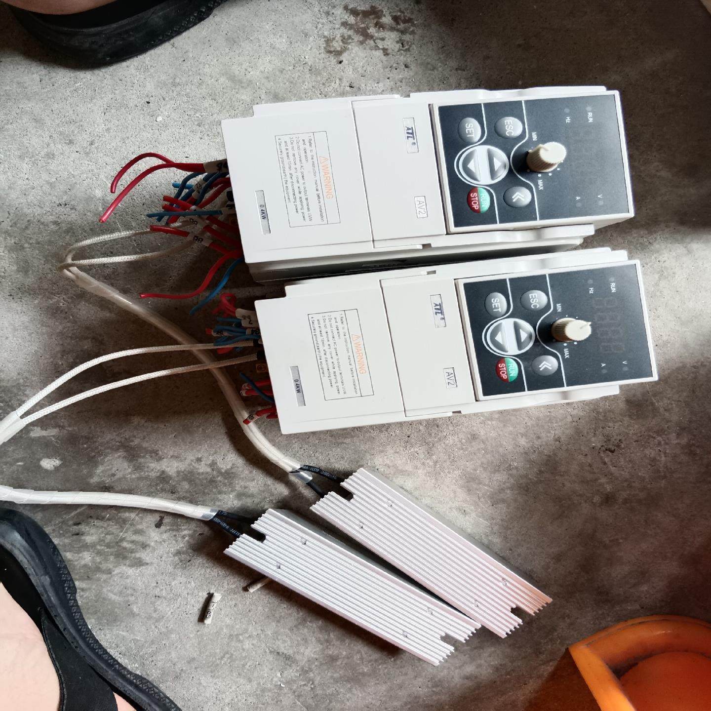 av2-2s0004 220V 04kw测试好的实议价