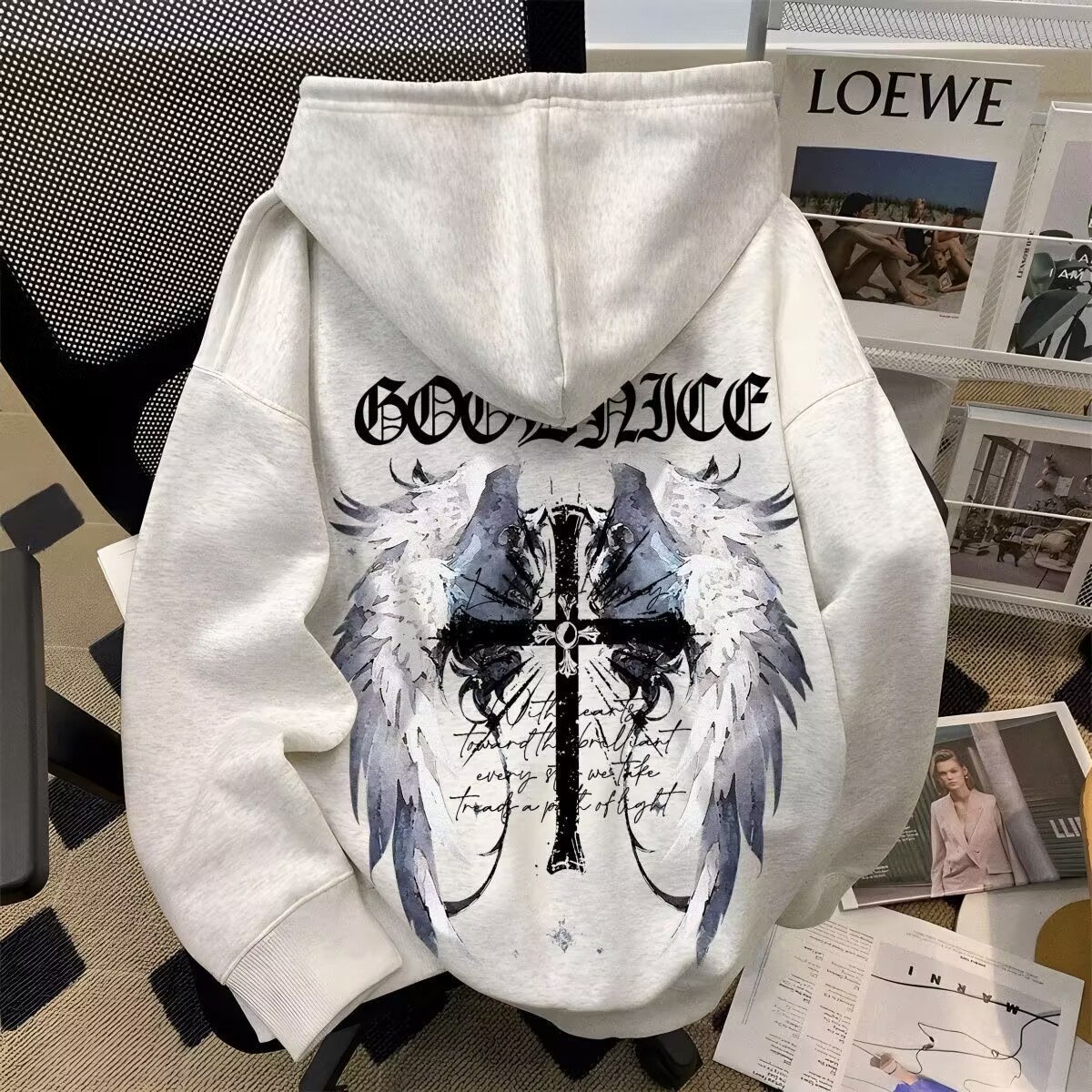 美式复古重磅十字架翅膀印花卫衣