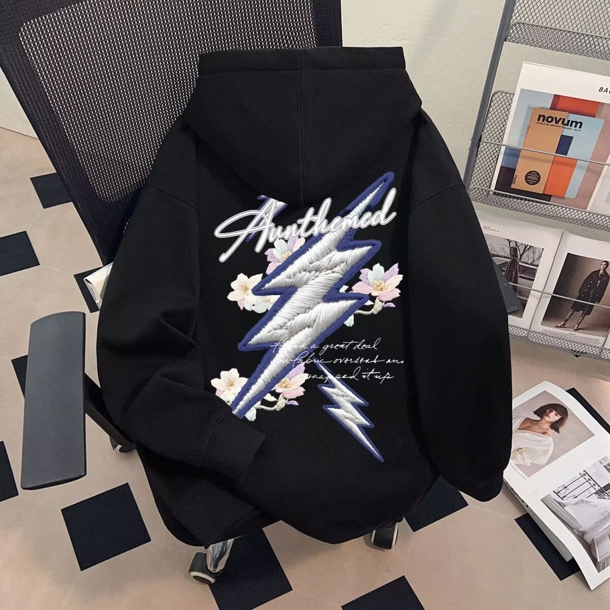 美式高街秋冬仿刺绣花卉闪电连帽套头卫衣加绒宽松简约外套男女潮