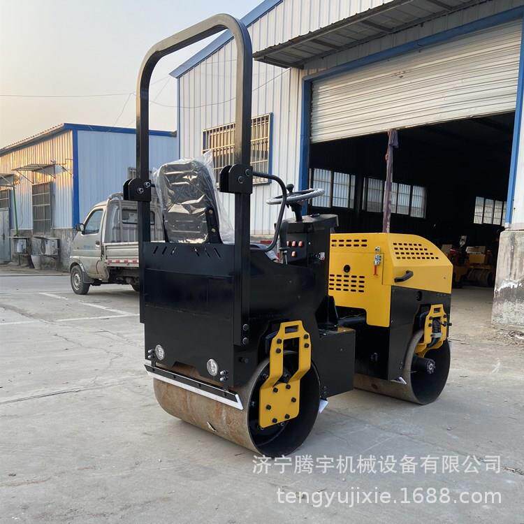 1吨座驾式双钢轮压路机多少钱台混凝土路面用压实机小型压道机厂