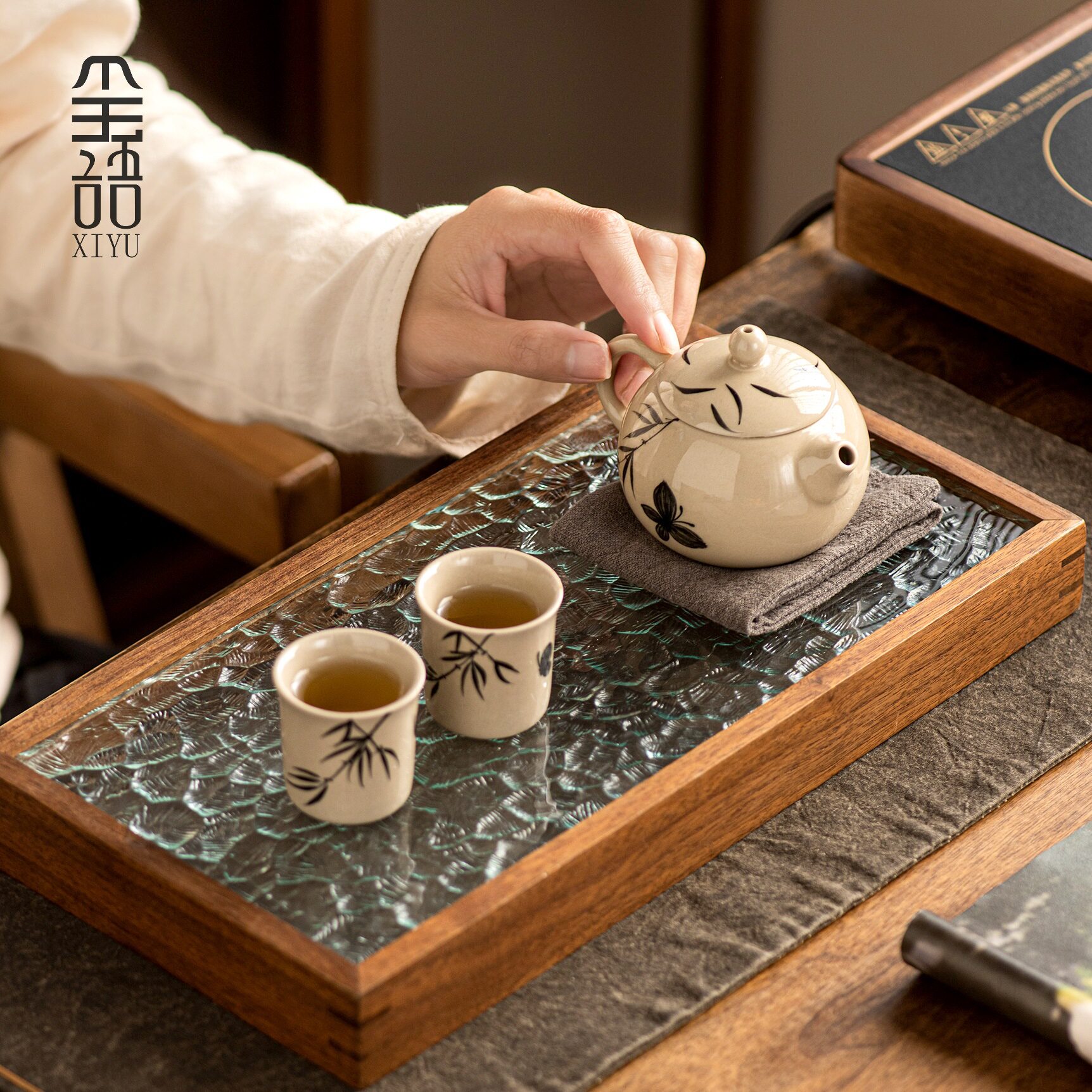 草木灰上春山国风茶具套装轻奢高档家用办公室手绘陶瓷功夫泡茶壶