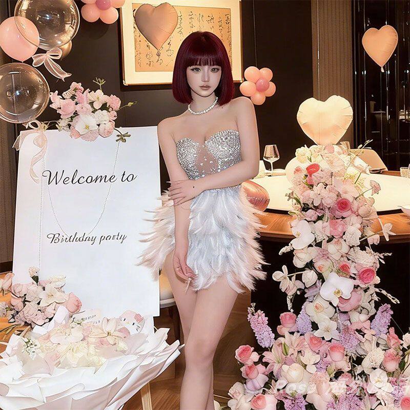 爆款轻奢芭蕾风羽毛裙摆