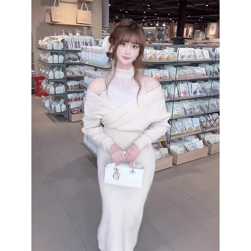 奈奈穿搭甜美御姐立领薄