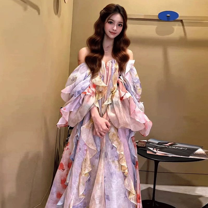 V领印花荷叶边抹胸露肩度假长款连衣裙今年新款裙子花仙子礼服裙