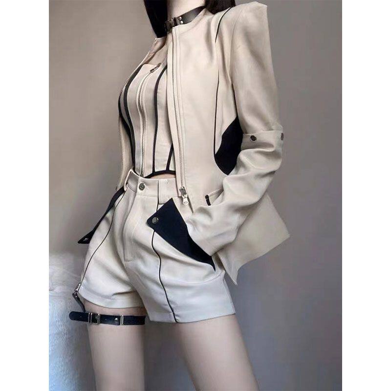 秋季女装新款设计感西装外套+性感辣妹抹胸内搭上衣+短裤套装