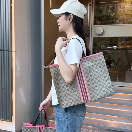 高档老花字母服装店手提袋无纺布覆膜包装礼品袋方舟时袋购物袋
