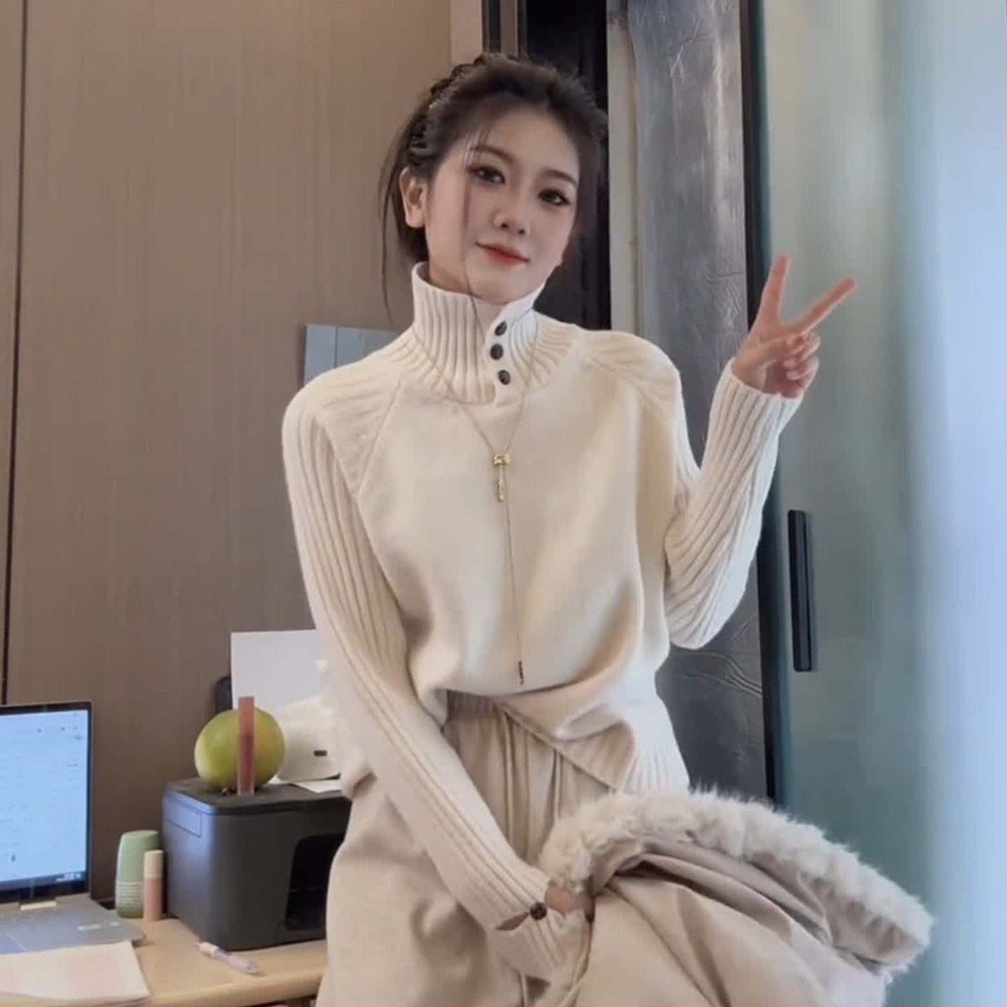 设计感纽扣长袖高领毛衣女秋冬2025新款慵懒风加厚针织衫长袖上衣,女装/女士精品,毛衣,淘宝优惠券,粉丝福利购,淘宝优惠卷