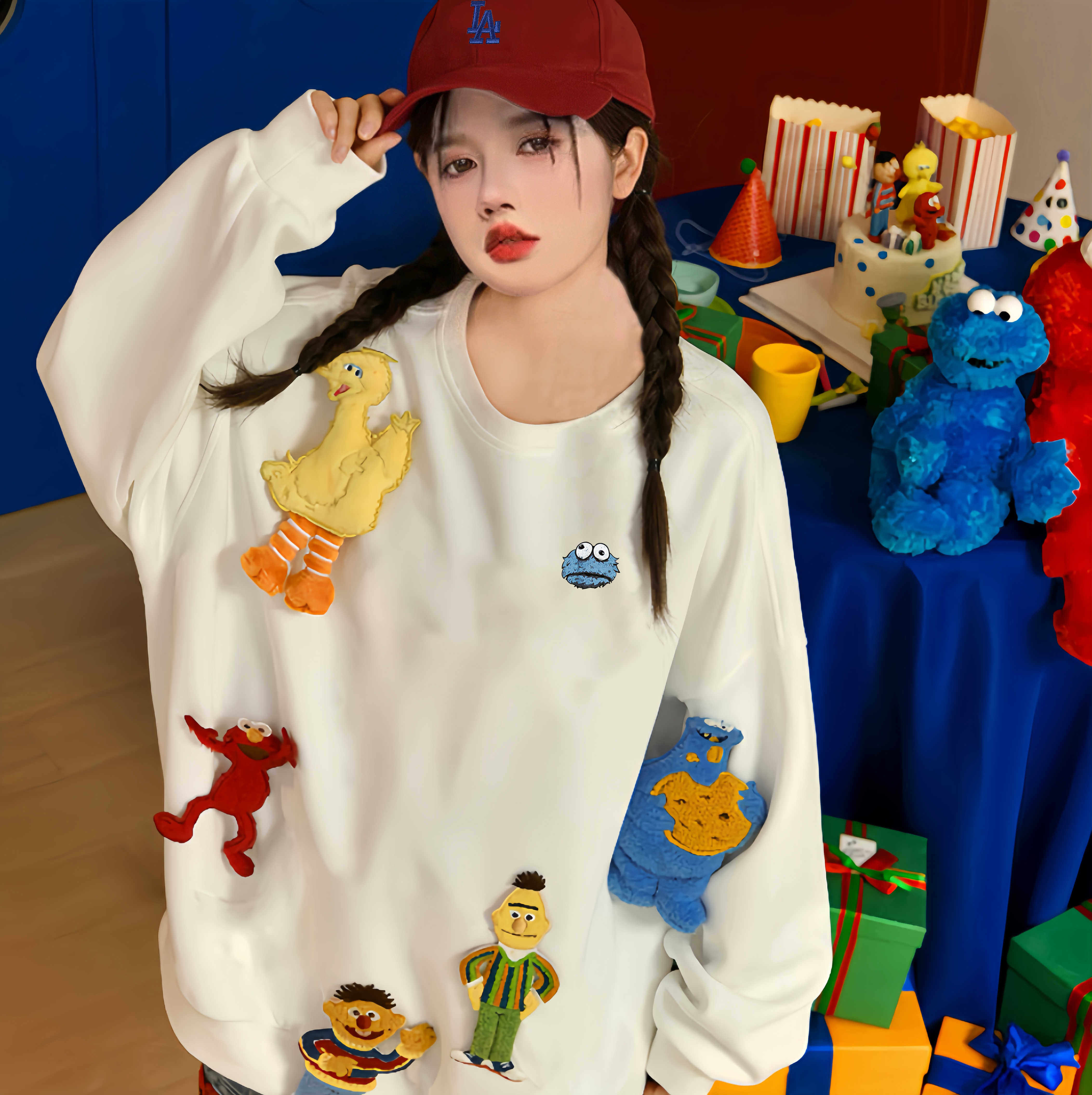 芝麻街联名秋冬季新款连帽卫衣