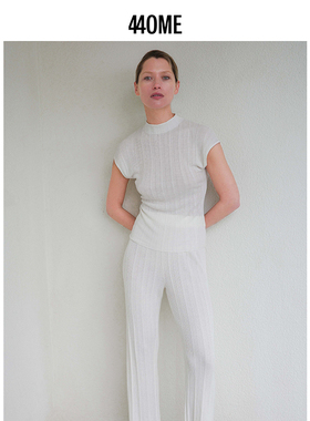 440ME女装 女士优雅经典白色度假风立体织纹短袖上衣FDSS0330K