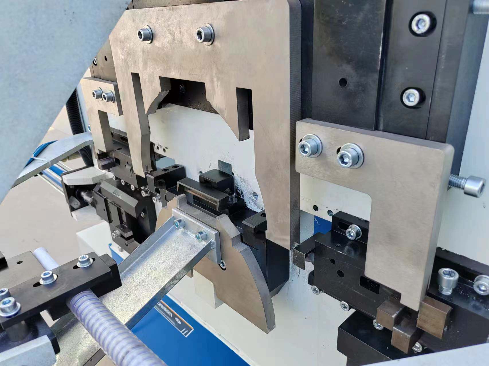 桶勾机全自动水桶提手弯钩成型机一体成型数控桶钩机提手成型机厂