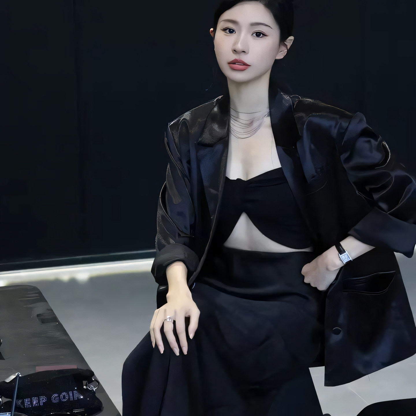 2025春秋新款醋酸高级感净版西服外套女通勤名媛百搭气质时尚缎面