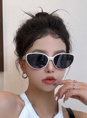 2026新款米白色猫眼墨镜女旅游遮阳防强光高级感拍照出片太阳眼镜