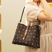 御匠坊包包女包2026新款 中年妈妈高级感女士水桶老花单肩斜挎百搭