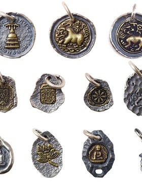 S925银僧格雪狮吊牌藏地小元素八辐轮伏藏泉雪域神牛侧挂银饼吊饰