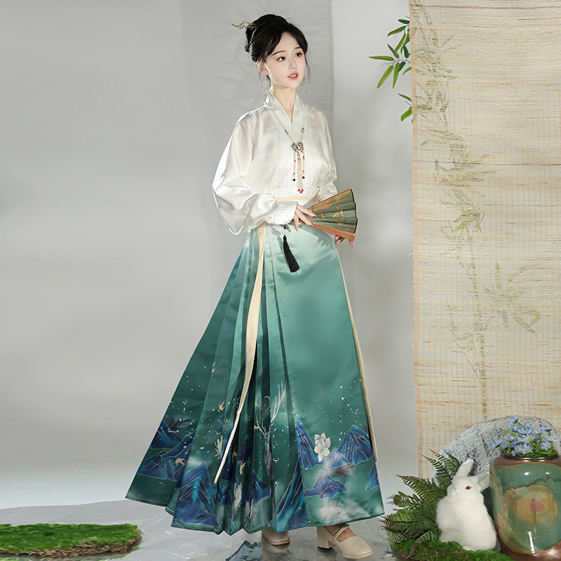 玉指捻明制印花马面裙套装汉服女