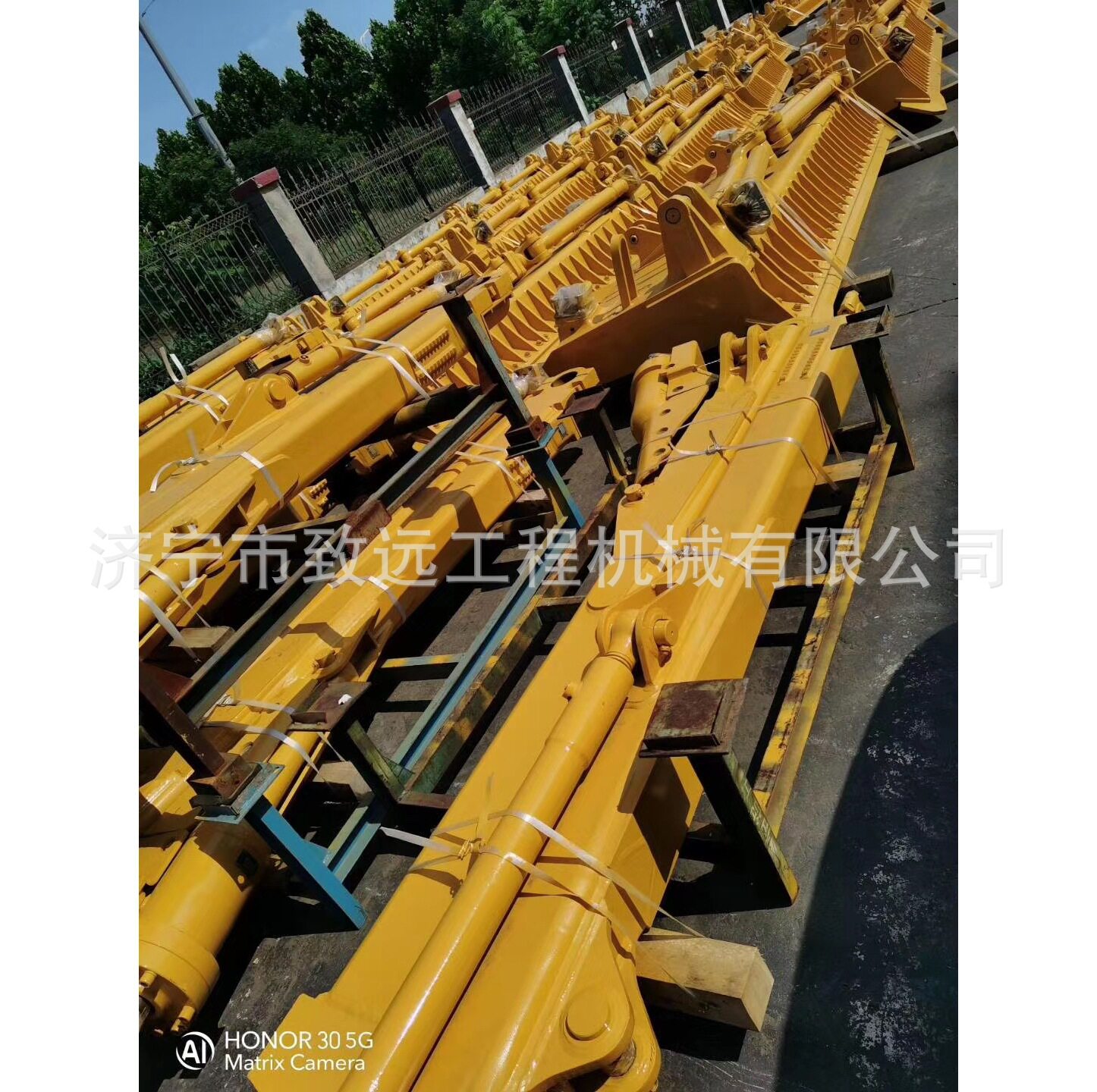 山推SD22推土机铲刀提升液压缸23Y-62-0200023Y-62B-01000