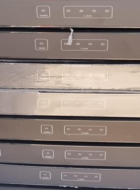 华为 AR161  企业级千兆路由器 4 个 lan 口，一