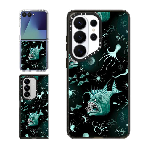 CASETiFY深海发光鱼怪个性手机壳