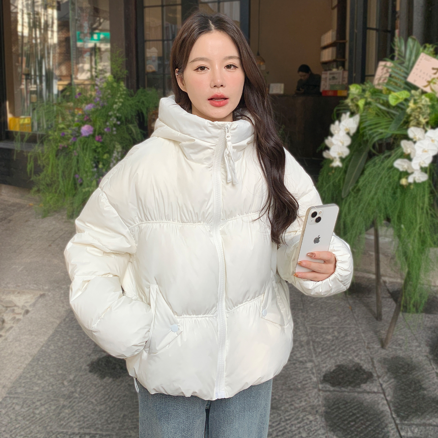 白色短款羽绒服连帽厚小个子外套