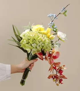 设计师把花花束现代轻奢