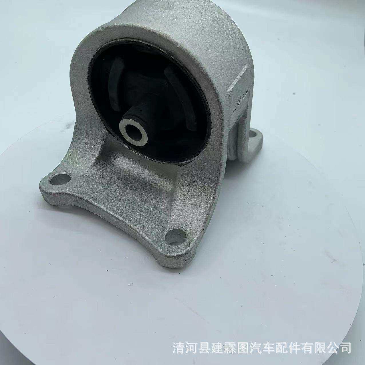 11220-QY106适应于06年天籁发动机支架机脚胶左