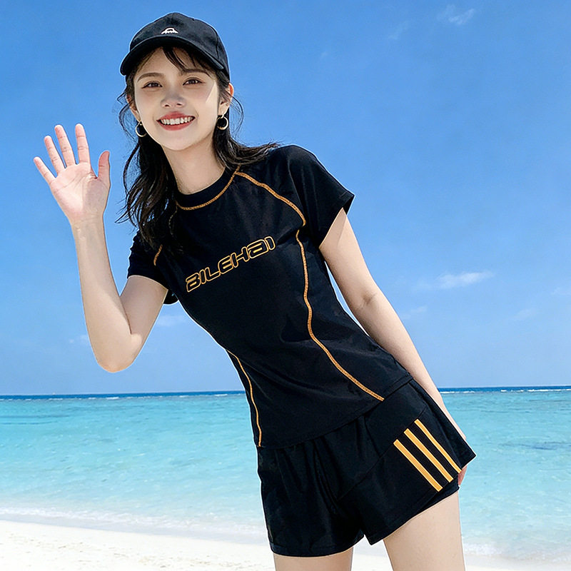 2025新款分体游泳衣女运动小清新平角裤学生保守遮肚显瘦温泉套装