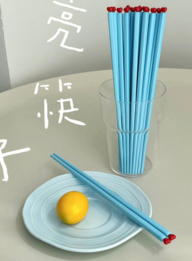 蓝色爱心筷子家用高档精致抗菌防霉2025新款食品级合金筷子防摔