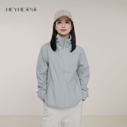 轻便简约质感冲锋衣女夹克外套