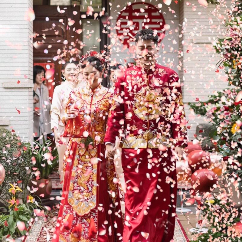 结婚礼炮彩带喷筒婚庆用品大全婚礼庆典派对手持礼花筒花瓣手拧式