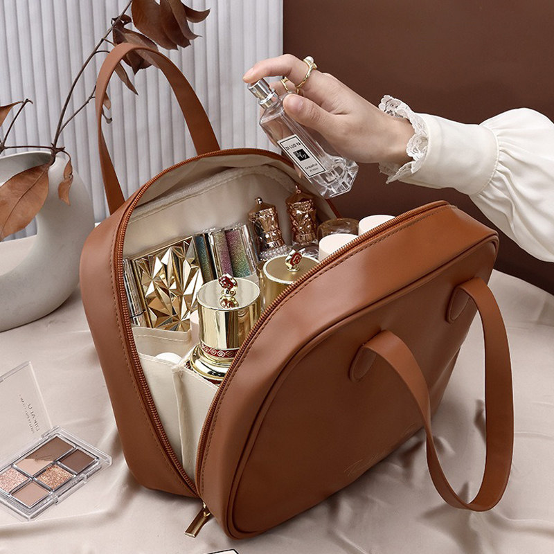 化妆包女大容量2026新款便携式高端护肤品收纳包袋外出旅游洗漱包