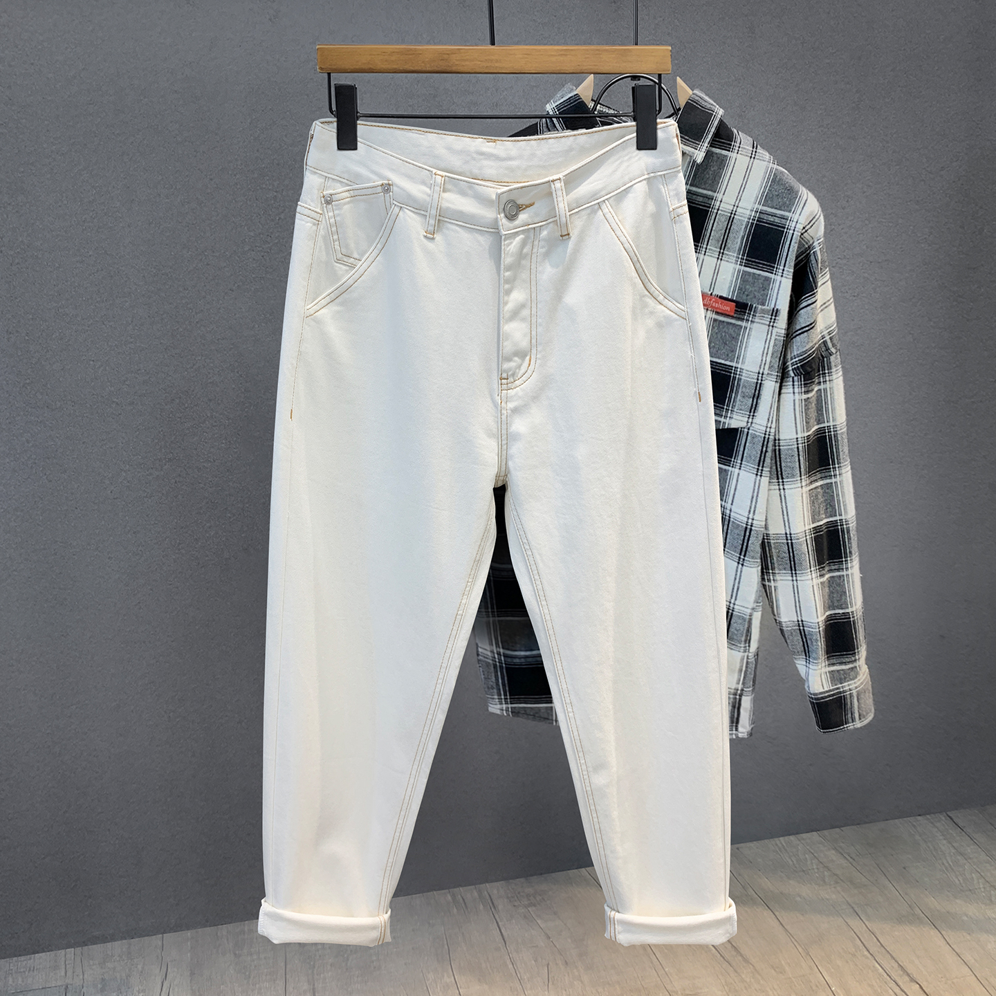 辑明线纯棉白色锥形休闲牛仔裤男