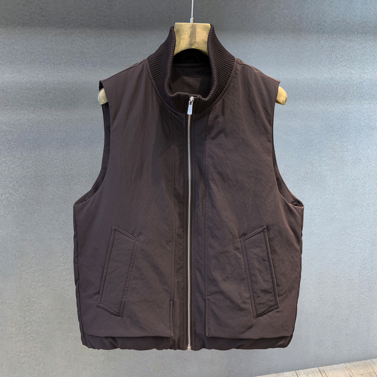 高端复古棒球领轻薄鸭绒羽绒马甲