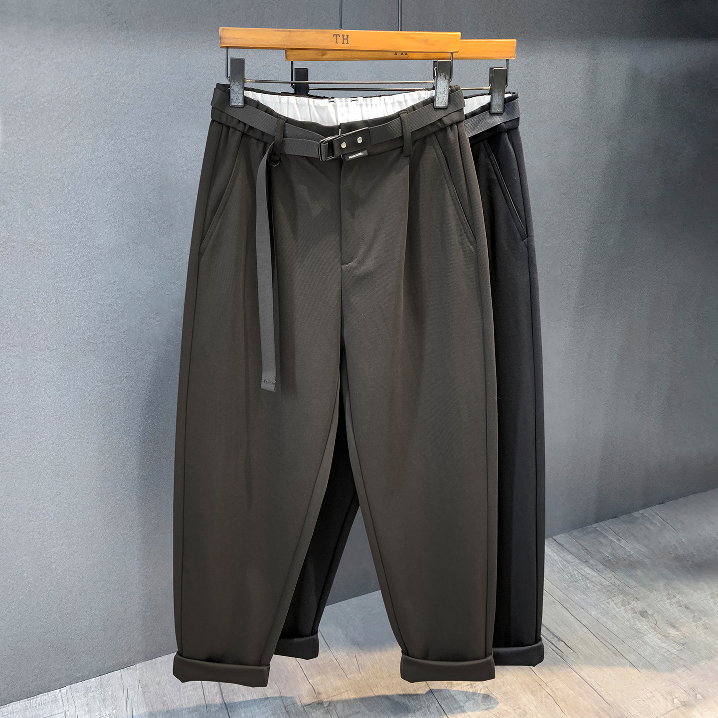 高端深咖色复古气质感锥形休闲裤