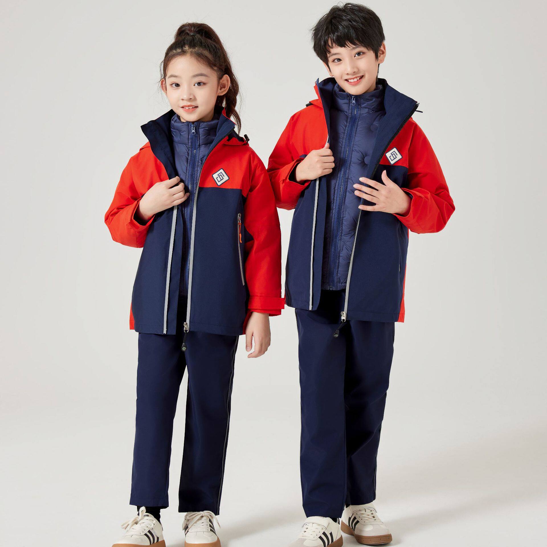 中学生校服儿童冲锋衣套装幼儿园园服秋冬装小学生班服羽绒三件套