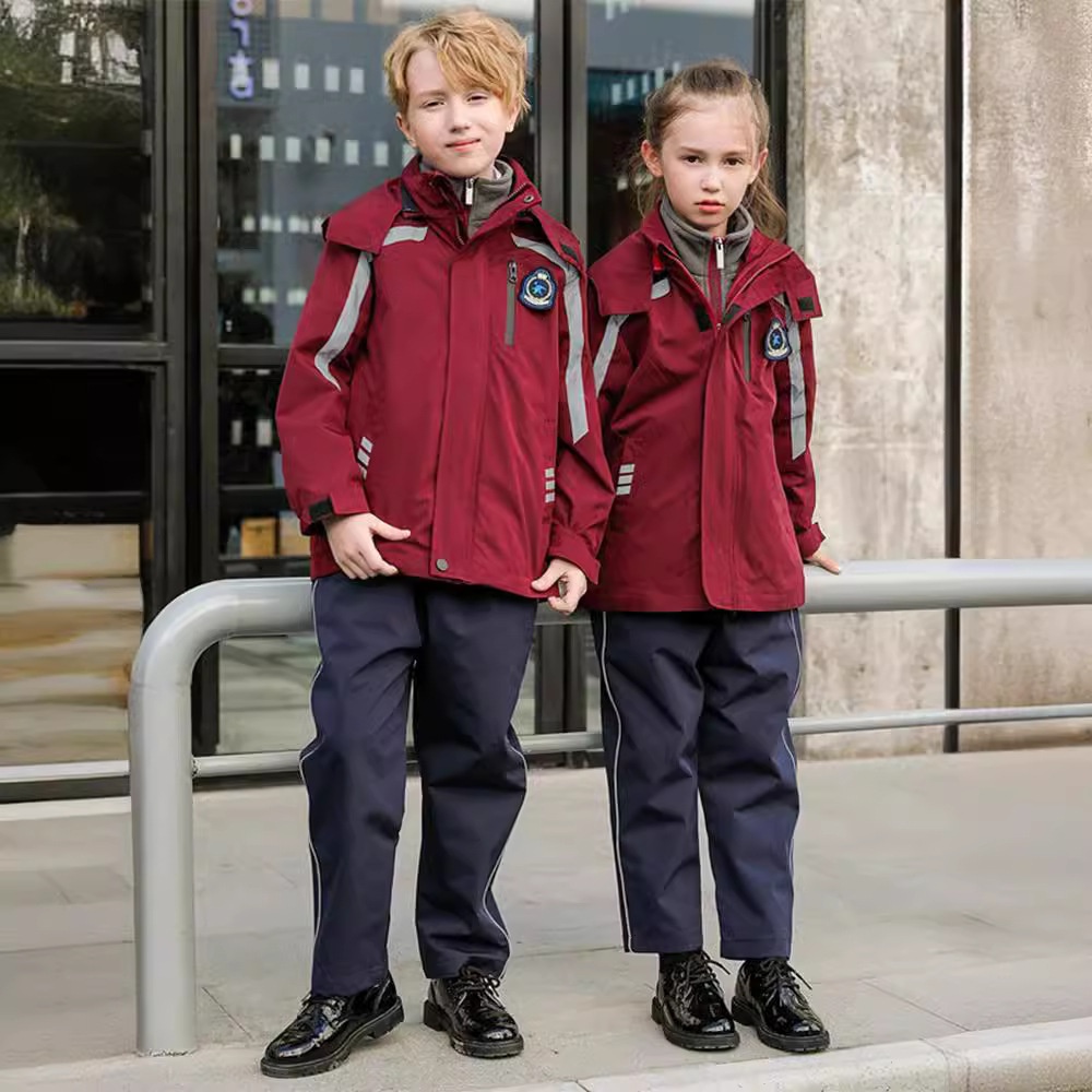 新款幼儿园园服春秋冬装冲锋衣小学生校服儿童班服三件套2024