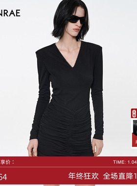 ERINRAE25春季新品钻链V领黑色褶皱连衣裙 EH281040TA20