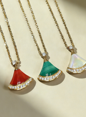 高定新年红玉髓孔雀石贝母项链