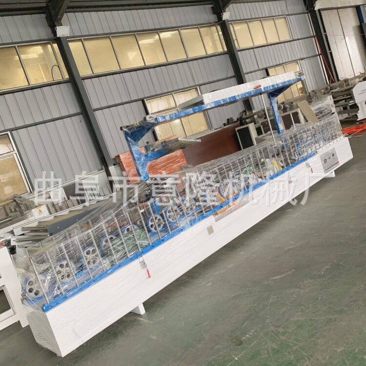 全自动百叶板线条PUR热胶覆膜机铝型材踢脚线集成墙面300宽包覆机