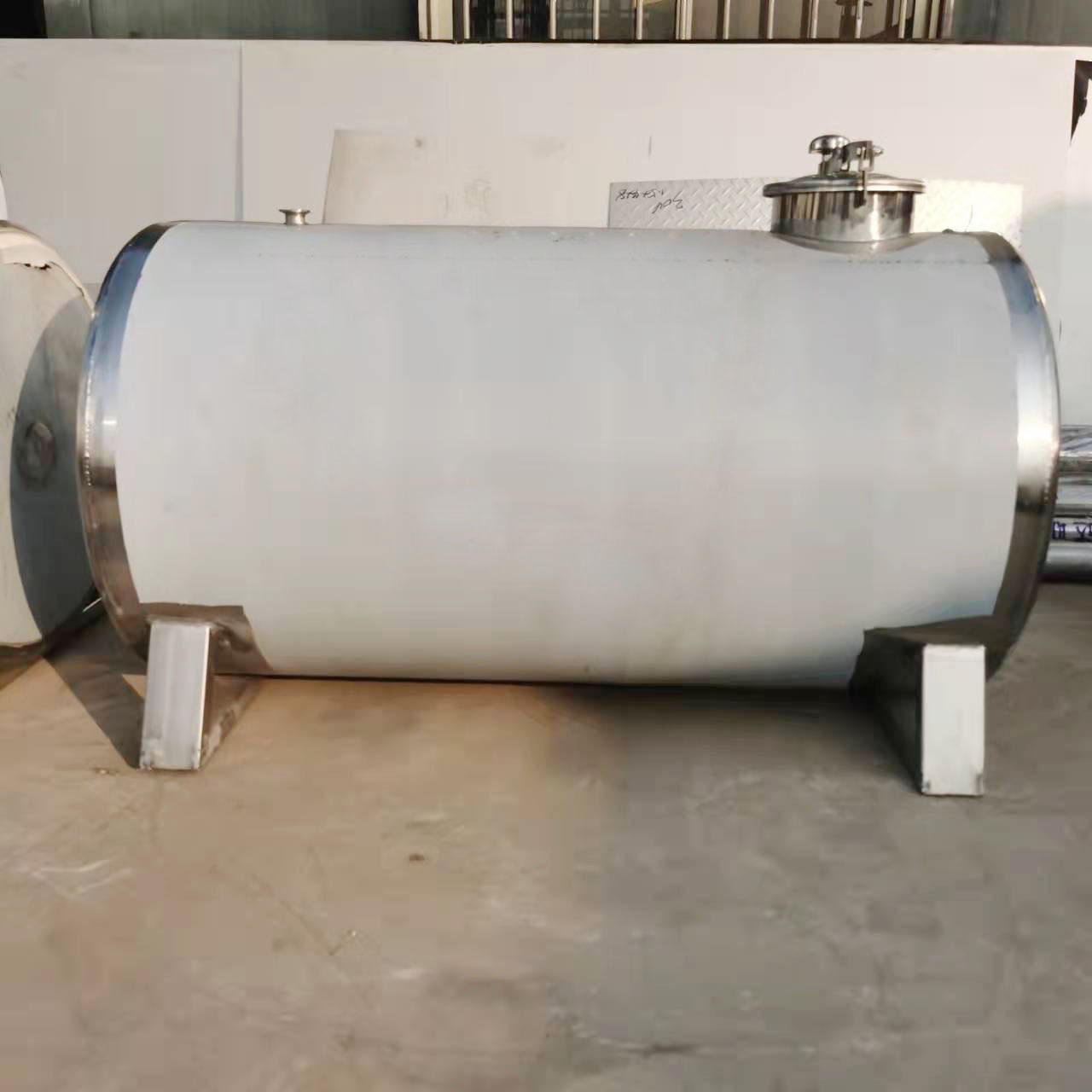 制作不锈钢运输罐 304立式储存容器 密封式锥底储存罐 液体储存