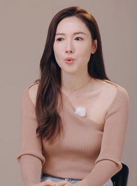 再见爱人同款李施华杏色斜领露肩毛衣背心针织开衫两件套上衣春秋