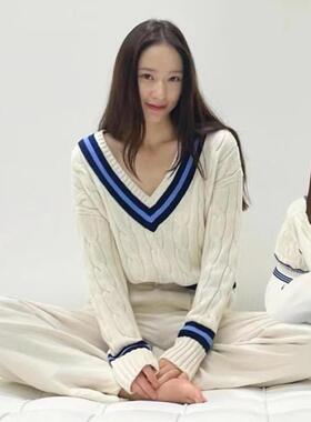 郑秀晶同款衣服学院风拼色蓝米白学V领毛衣针织女棉上衣宽松春秋