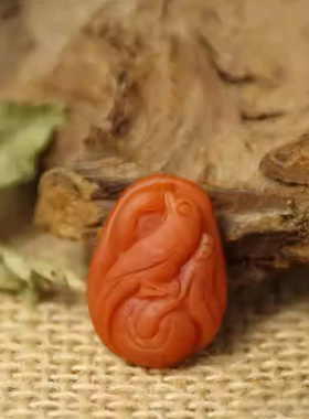 云南保山南红玛瑙喜鹊挂件