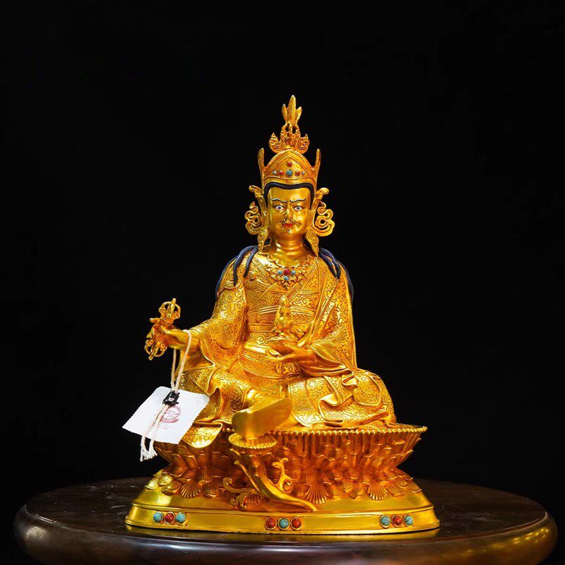 纯铜手工錾刻莲师尼泊尔工艺精品仿古鎏金莲花生大士像摆件十寸