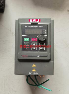 【荣强工控】VM1000B-4T2R2GB 三晶变频器，2.2KW