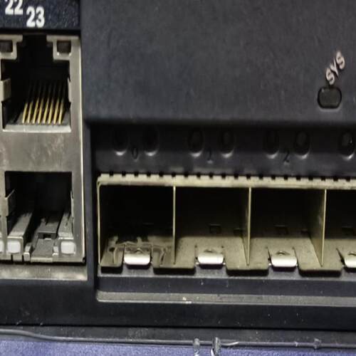 junipe詹博 EX2200-24T-4G 24口千兆交换