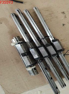 THK导轨滑块RSR12MX的4个  RSR12VM的2条，