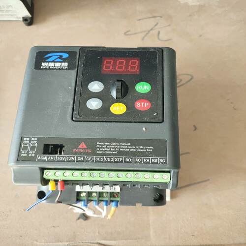 锐普变频器 0.75KW 220V 拆机包好 成色实拍