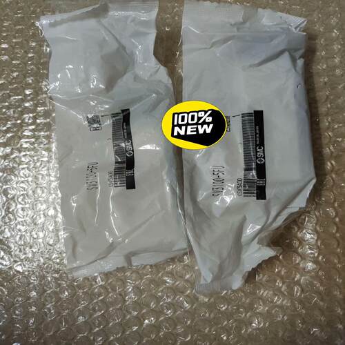 全新正品未拆封日本SMC电磁阀 SV3100-5FU，实图拍