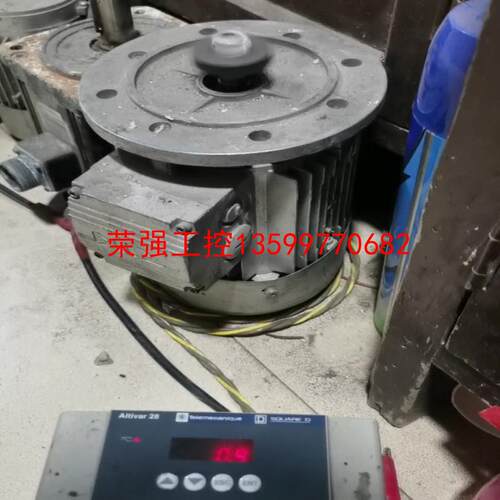 【荣强工控】施耐德ATV28HU29N4，1.5KW，拆机