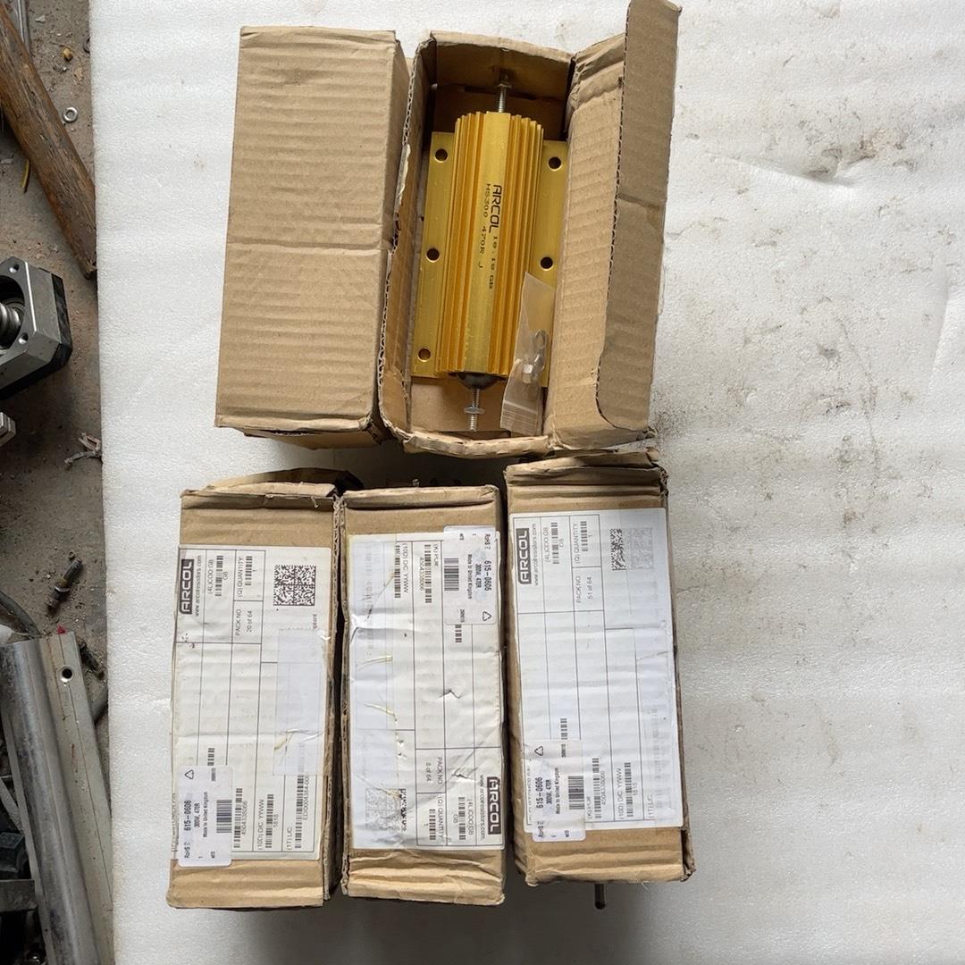 ARCOL铝壳电阻，HS300，470RJ。图片为实物。全新